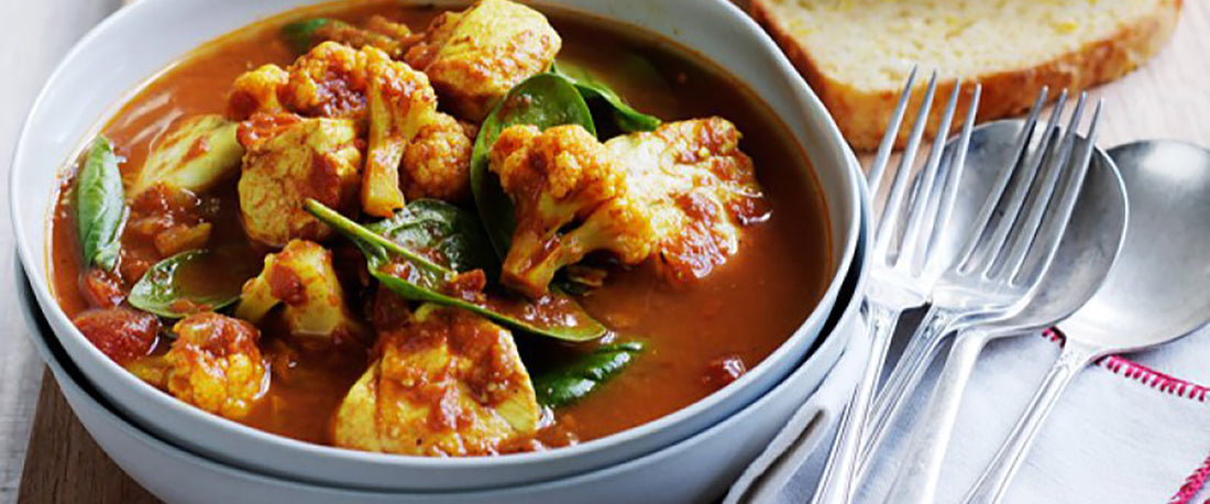 Fish curry with corn bread